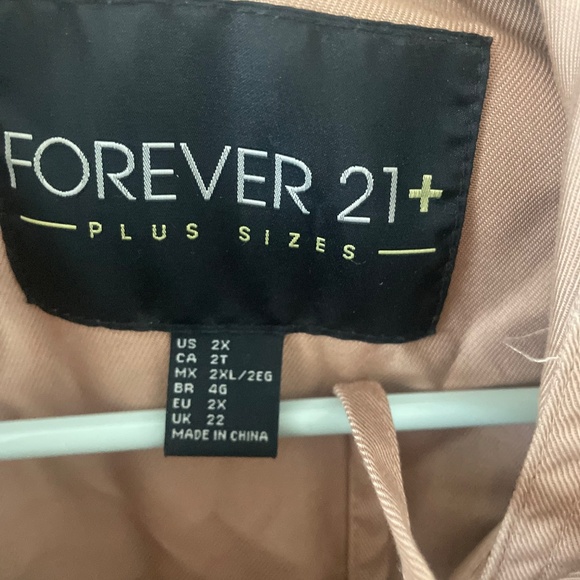 Women's Jacket - Picture 11 of 11